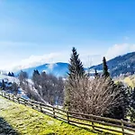 Urban & Florian Apt-67 Family By Interhome דירה